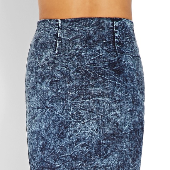 Forever 21 Acid Washed pencil skirt - Picture 2 of 5